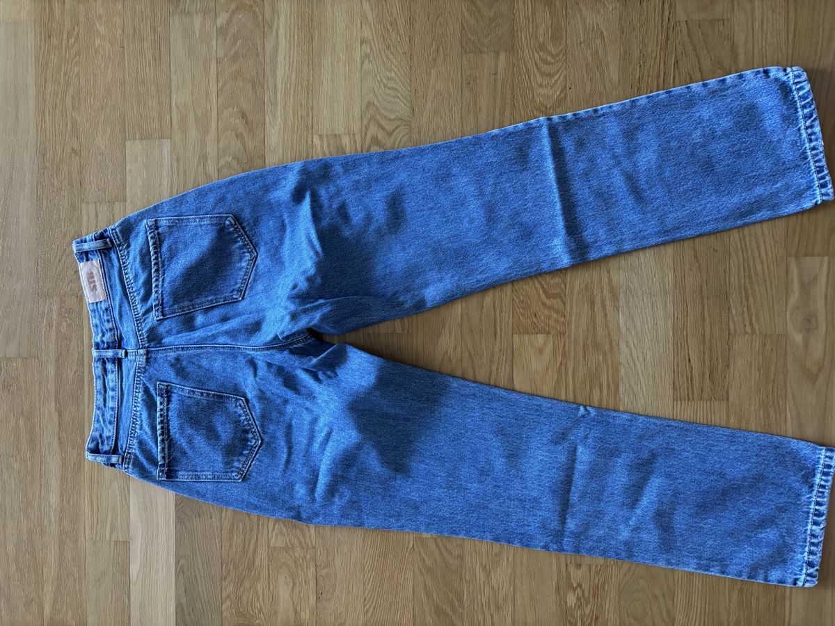 Stradivarius Jeans: Jeans Stradivarius – Usato da Kaltbrunn venduto da celiabernet 1