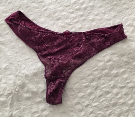 String Tanga Spitze Weinrot Gr M gebrauchte