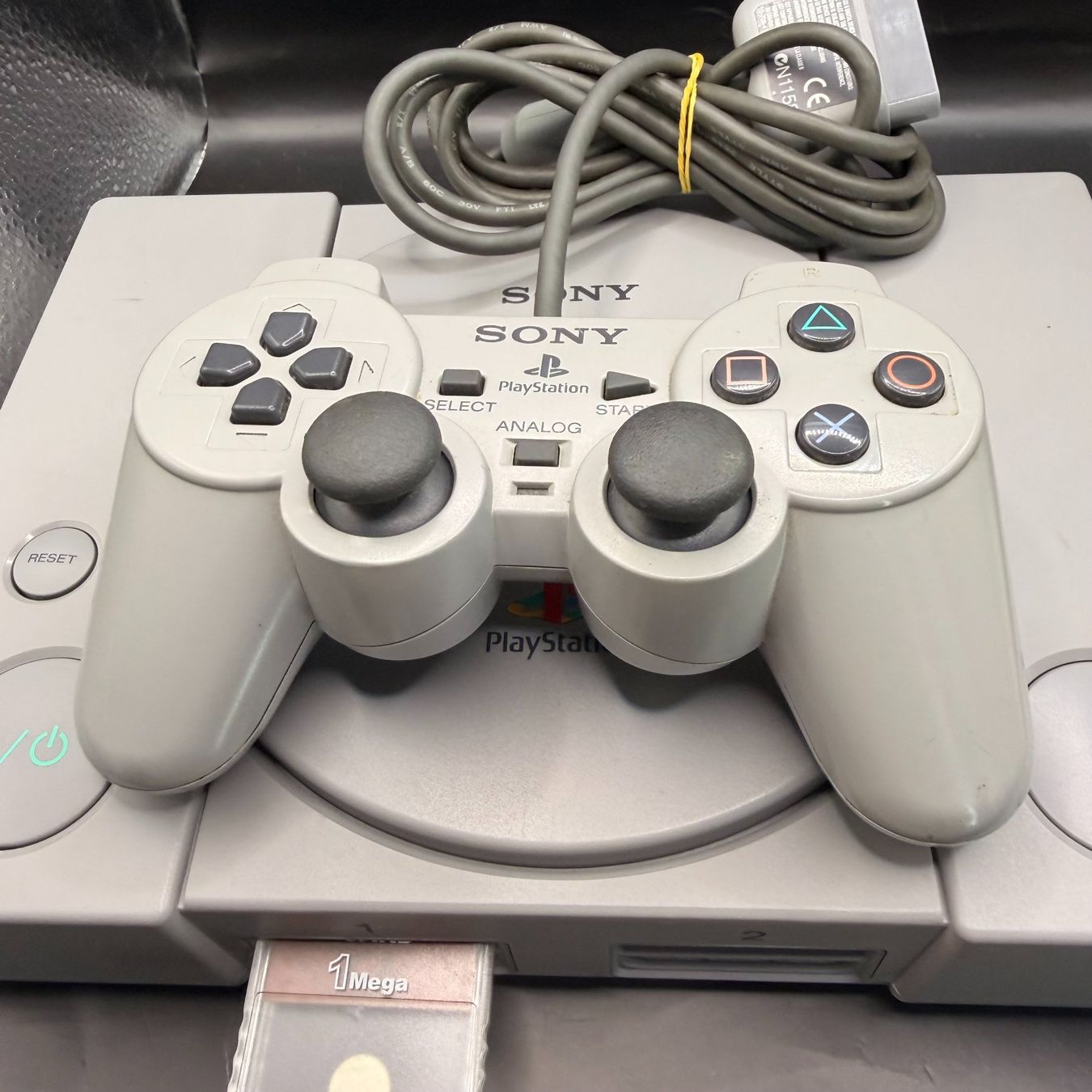 Sony Console: Sony PlayStation 1 – Usato da Düdingen venduto da Nerdworld 1