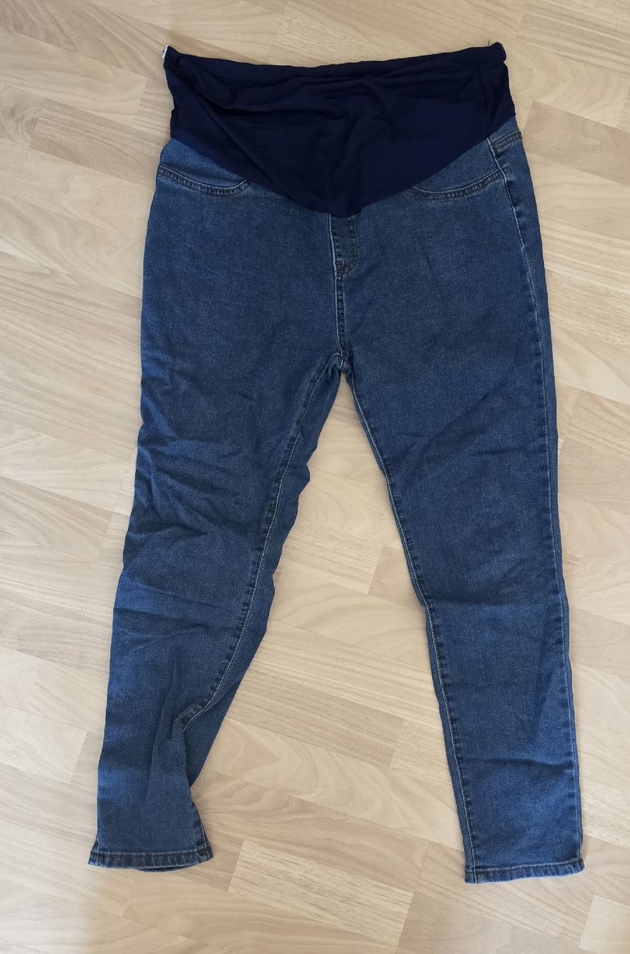 Lots de vêtements: 8 Paar Schwangerschaftshosen – D'occasion à Suhr par Design_by_Debi 4
