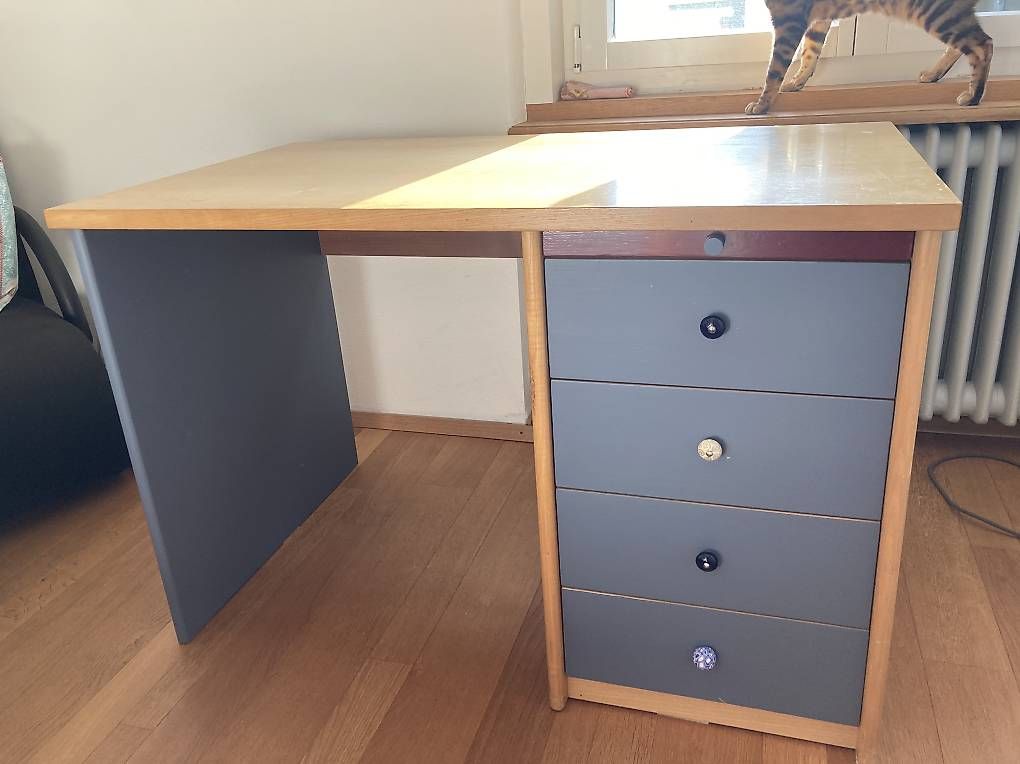 Schreibtische: Schreibtisch / Büroschreibtisch  – Gebraucht aus Solothurn von Marla30 1