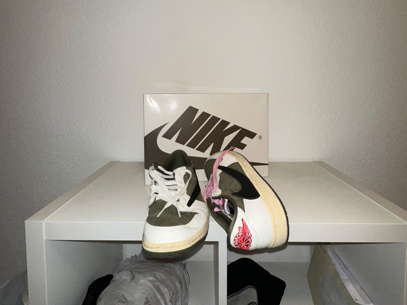 Nike Herrenschuhe: Jordan 1 Retro Low Travis Scott Reverse Medium Olive – Neu (gemäss Beschreibung) aus St. Gallen von mar_9ffx 3