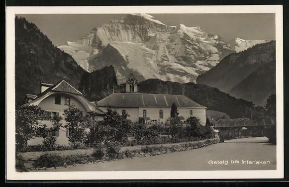 Cartes postales: AK Gsteig, Ortsansicht mit Bergpanorama – D'occasion à Berlin par bartko-reher