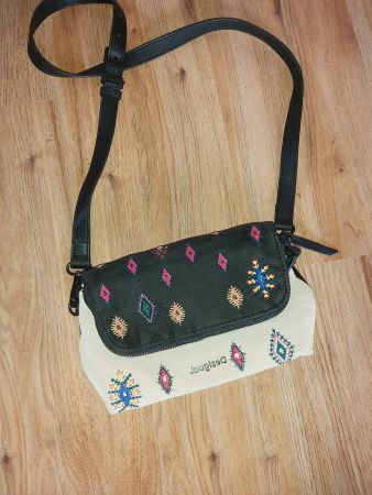 Petit sac Desigual beige et noir