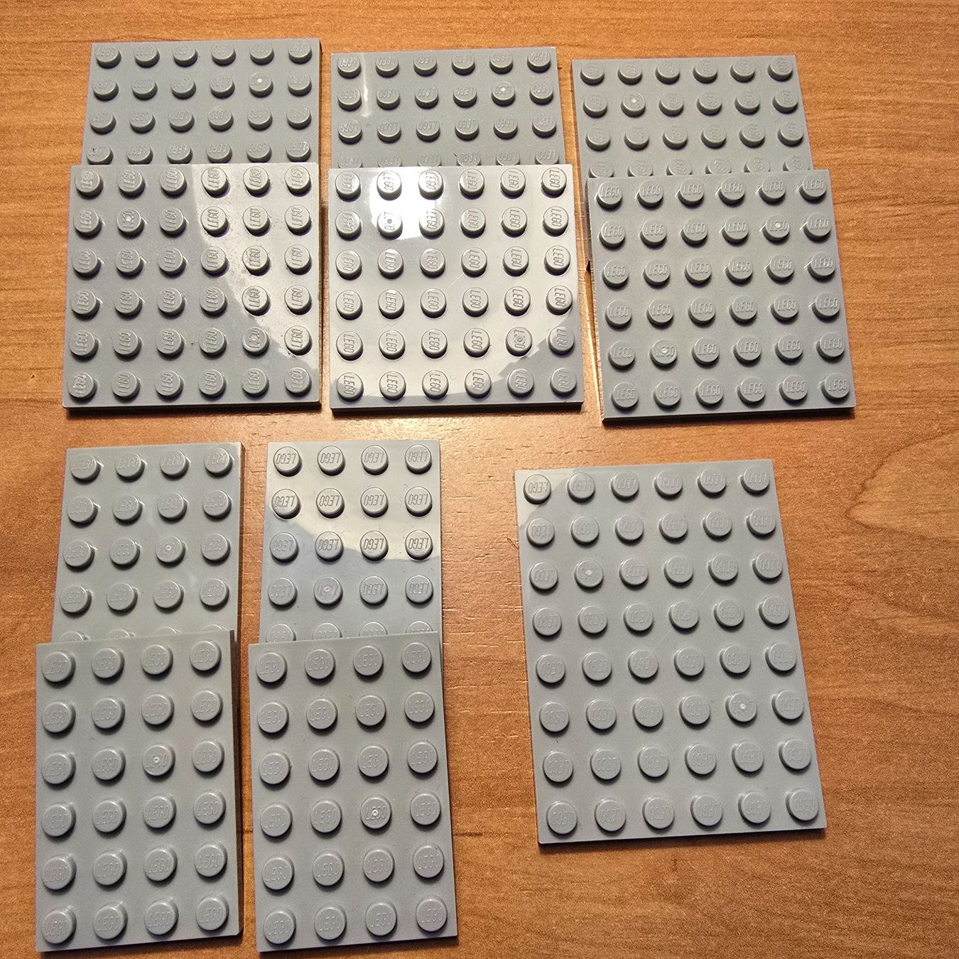 Lego Kit di costruzioni: Lego 11x Platten hellgrau – Usato da Basel venduto da Swi-7621