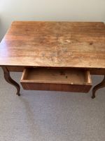 Antiker Holztisch mit Schublade, Vintage
