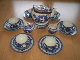 Echtes japanisches Teeset mit Drachen Motiven