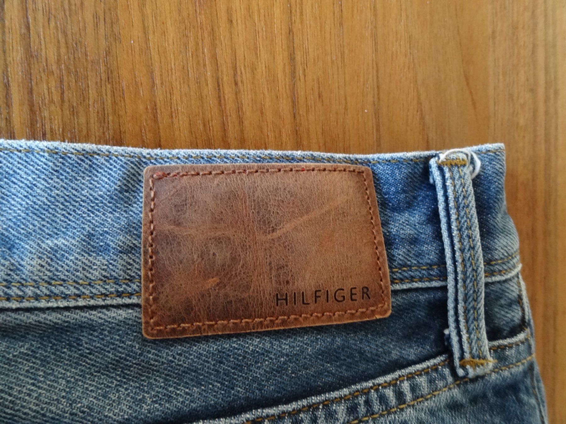 Tommy Hilfiger Jeans: Herren Jeans Tommy Hilfiger – Nuovo (secondo la descrizione) da Neunkirch venduto da reca90 7