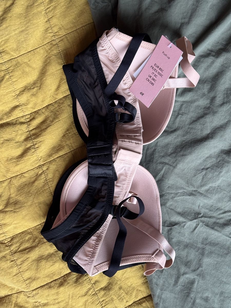 Altra biancheria intima: Push Up Bra Black Beige Size 85C New – Nuovo e nell'imballaggio originale da Effretikon venduto da expiredrice 2