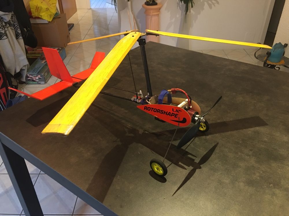 AUTOGYRE LA HELI ROTORSHAPE (D'occasion) à Apples pour CHF 66 – avec ...