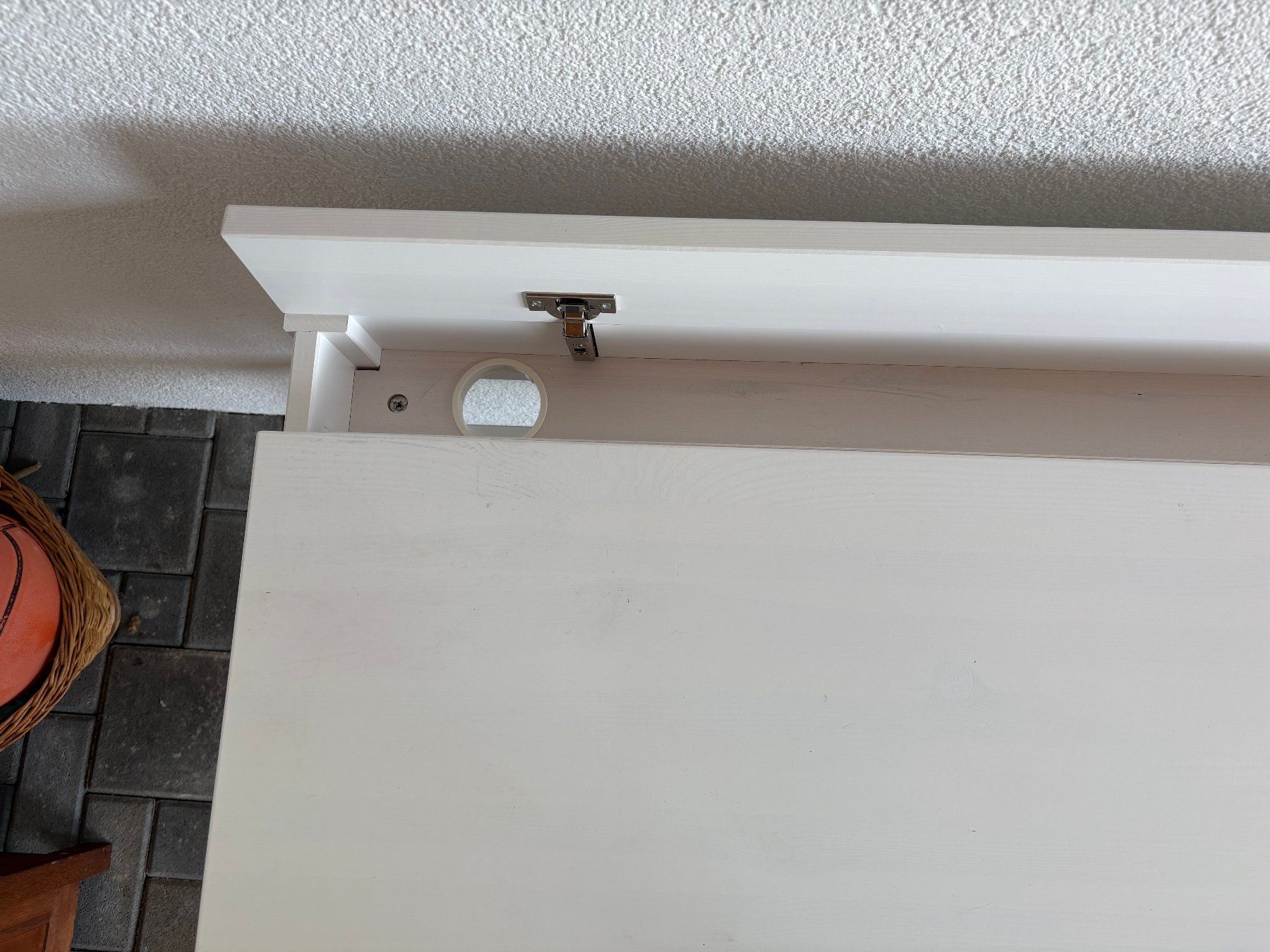 Ikea Scrivanie: Bureau blanc avec tiroirs et passe-cable – Usato da Riaz venduto da fredoscar79 4
