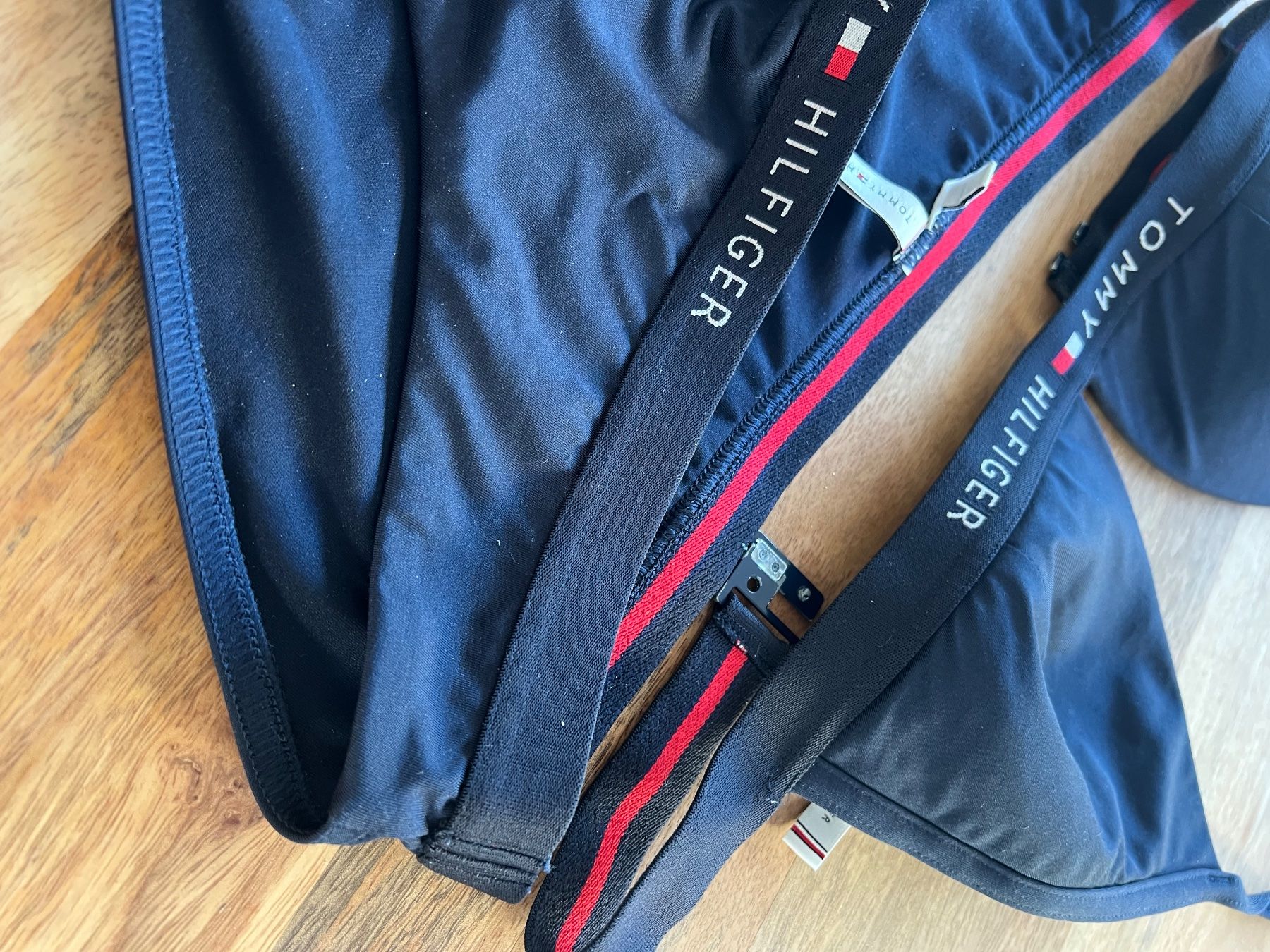 Tommy Hilfiger Costumi da bagno & Bikini: Tommy Hilfiger Navy Blue Bikini Set Size S – Nuovo (secondo la descrizione) da Lufingen venduto da bombolulu 6