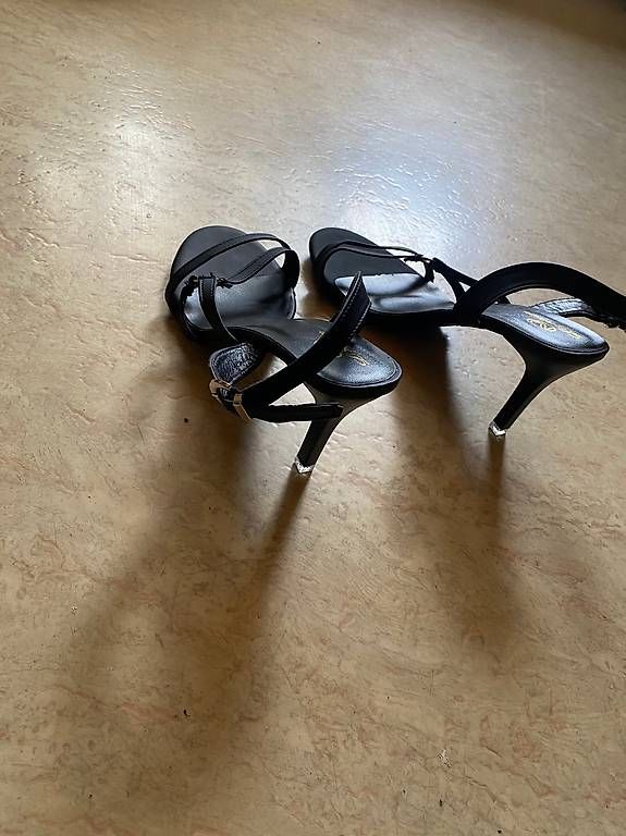 Chaussures femmes: High Heels – Neuf avec emballage d'origine à Ried b. Kerzers par Bablo 2