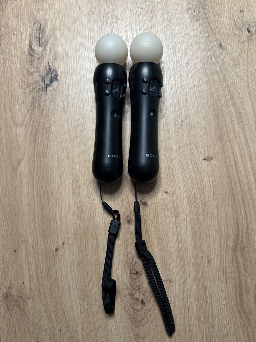 Manettes: 2 Sony Playstation Motion Controller schwarz gebraucht – D'occasion à Biberist par etesummer