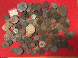 Monnaies lot + 150 monnaies anciennes 