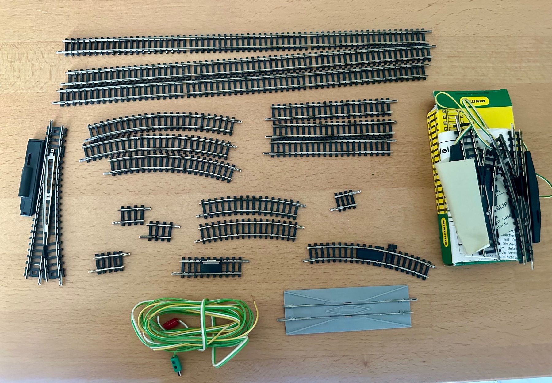 Trix Modelleisenbahnen: Mini Trix Gleise und Weichen Spur N – Gebraucht aus Oftringen von ib.85