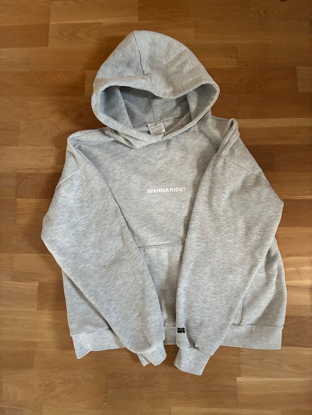 Pull&Bear Pullover & Sweatshirts: Grauer Pullover Pull & Bear Grösse M mit Print guter... – Neu (gemäss Beschreibung) aus Bubikon von Talas09 1