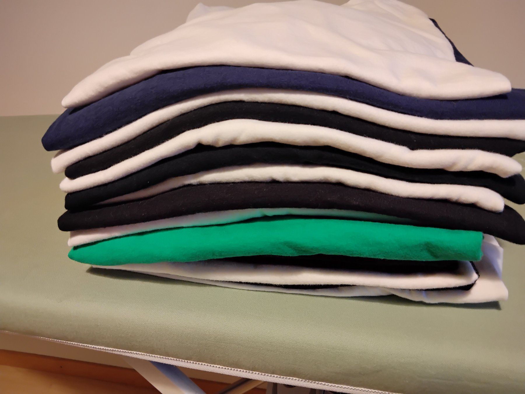 Lotti di vestiti: T-Shirts Polo's – Usato da Spreitenbach venduto da Achi66