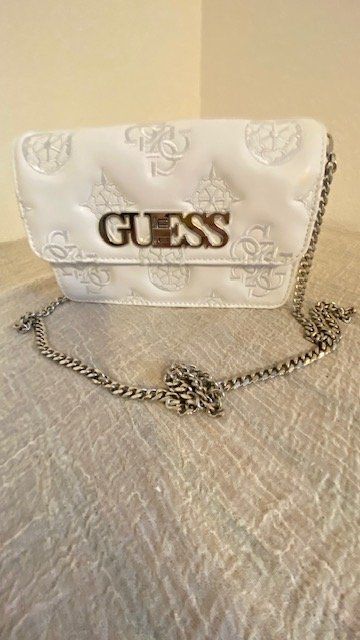 Guess Borse da donna: Guess – Nuovo (secondo la descrizione) da Rickenbach Sulz venduto da sonerela