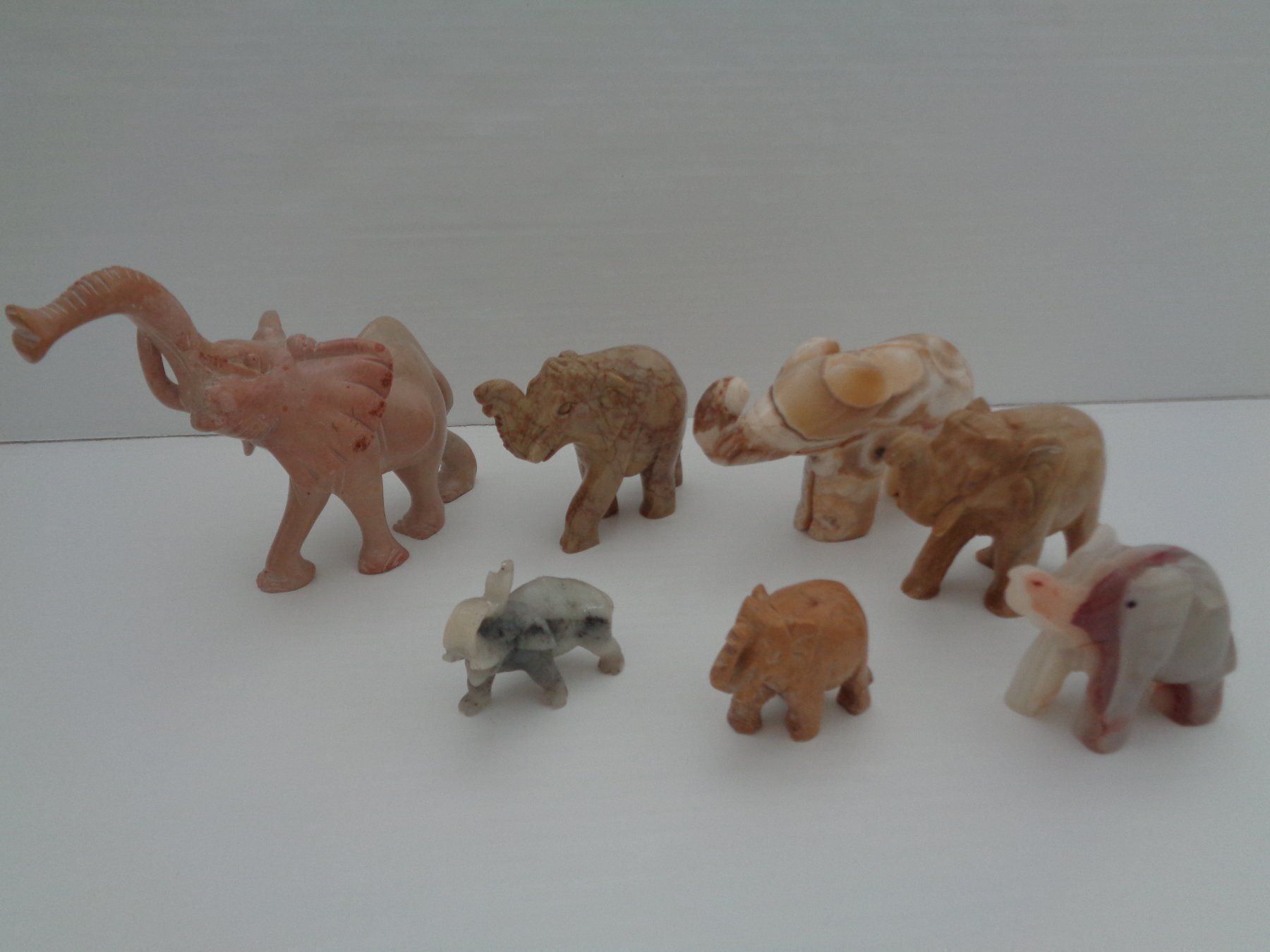 Sculture & Statue: 7 Elefanten aus Marmor & Speckstein – Usato da Chur venduto da omonia