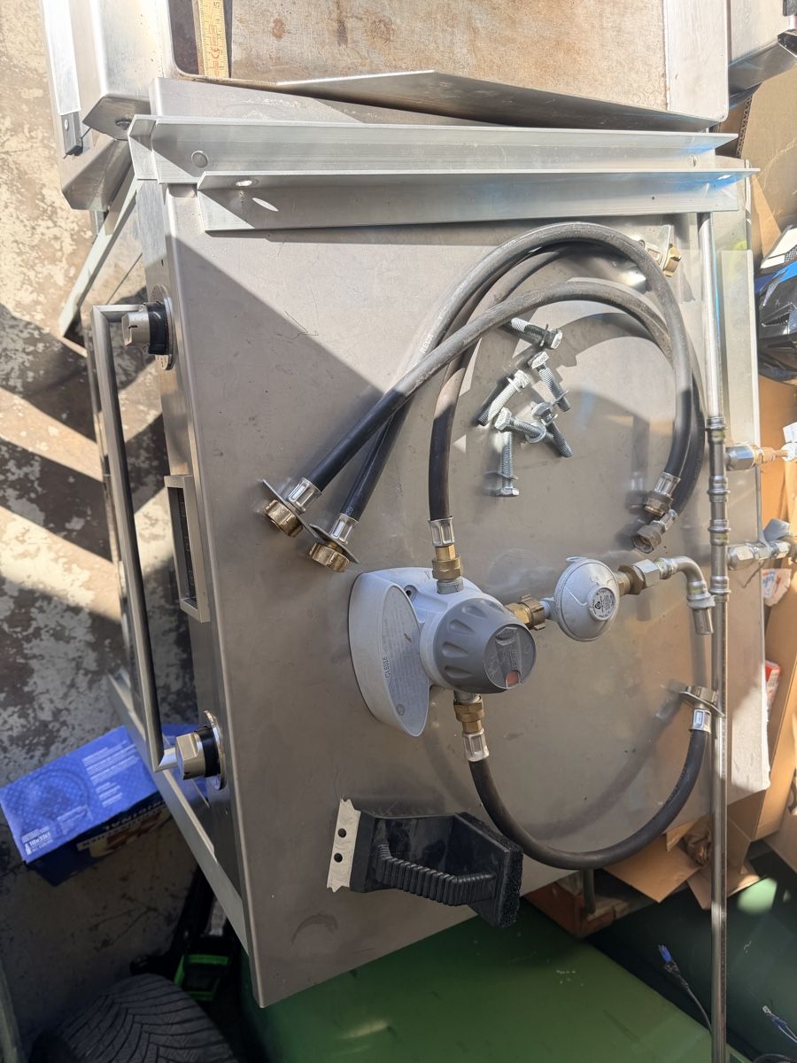 Cucine: Four à gaz professionnel kaiser plancha Bartscher, – Usato da Oleyres venduto da adr_z6qn 9