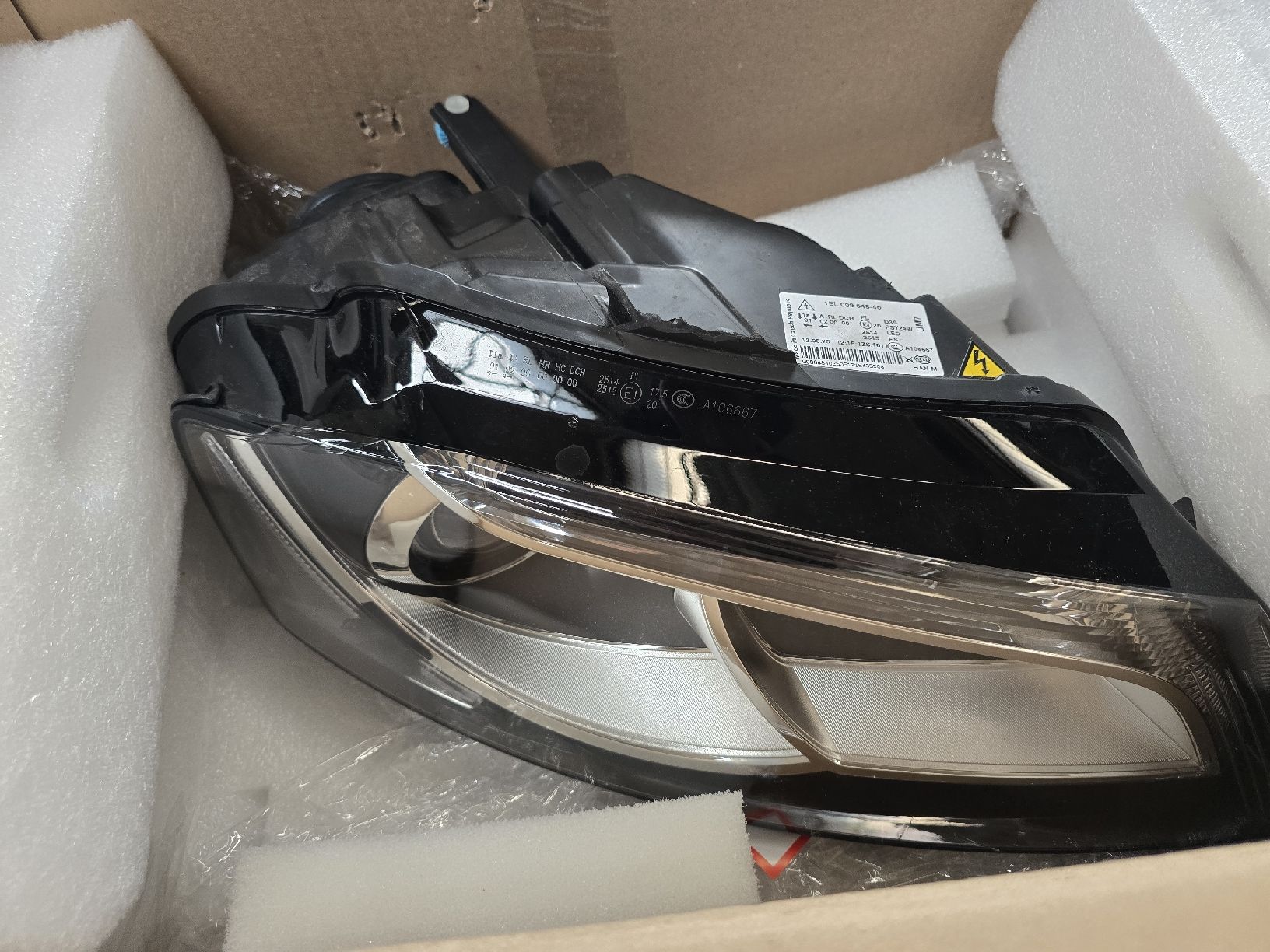 Hella Fari: Audi A3/S3/RS3 8P Scheinwerfer rechts – Difettoso da Menziken venduto da JJRacing 1