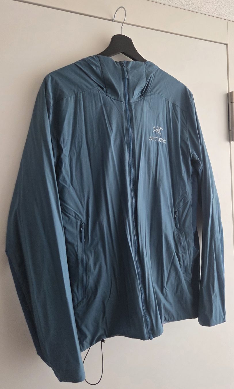 Arcteryx Jacken: Arc'teryx Atom SL Hoody - leichte Outdoor-Jacke – Gebraucht aus Luzern von Dinkelbrot 2