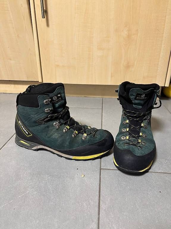 Scarpa Herrenschuhe: Scarpa Gore-Tex Bergschuhe / Wanderschuhe Grösse 44 – Gebraucht aus Naters von vir_8t9z