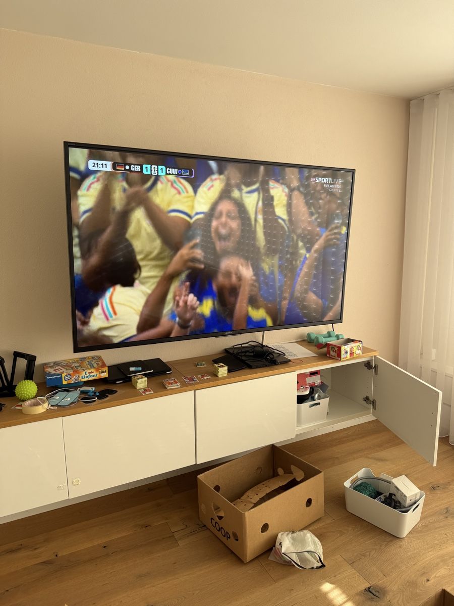Sony Televisori: Grosser Flachbildschirm TV  – Usato da Villmergen venduto da ninuu93