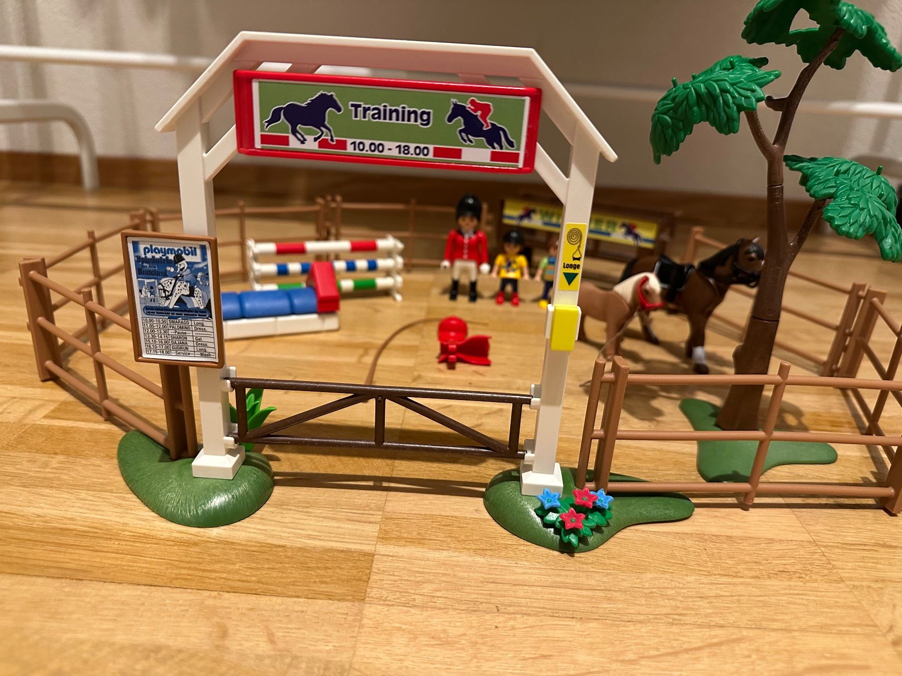 Playmobil Spielzeuge: Playmobil Springplatz – Gebraucht aus Arch von tam_ctz2