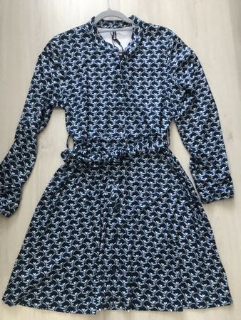 Kleid marineblau gemustert Grösse M neu