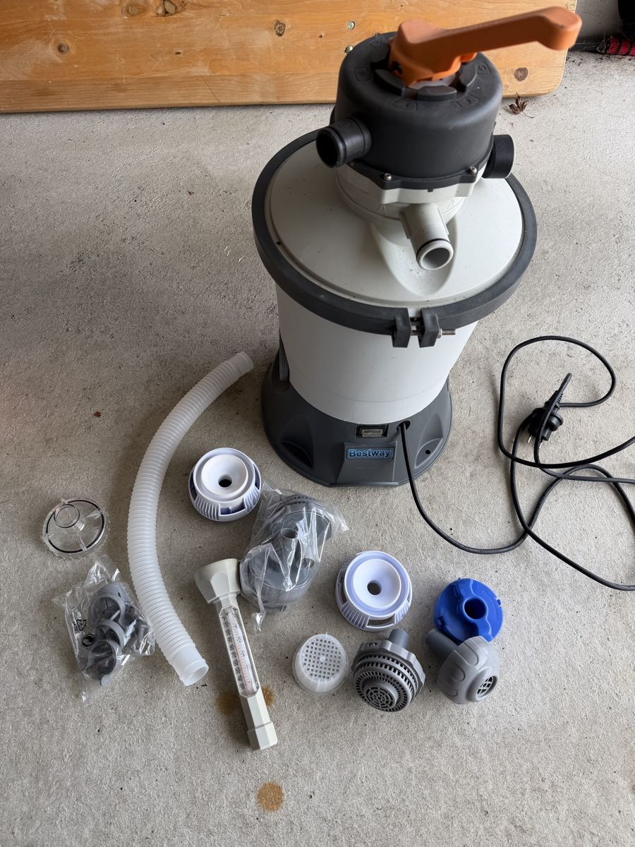 Bestway Schwimmbad-Zubehör: Bestway Flowclear Pool Pumpe Filteranlage 58515  – Gebraucht aus Kaisten von Enjoy1976 1