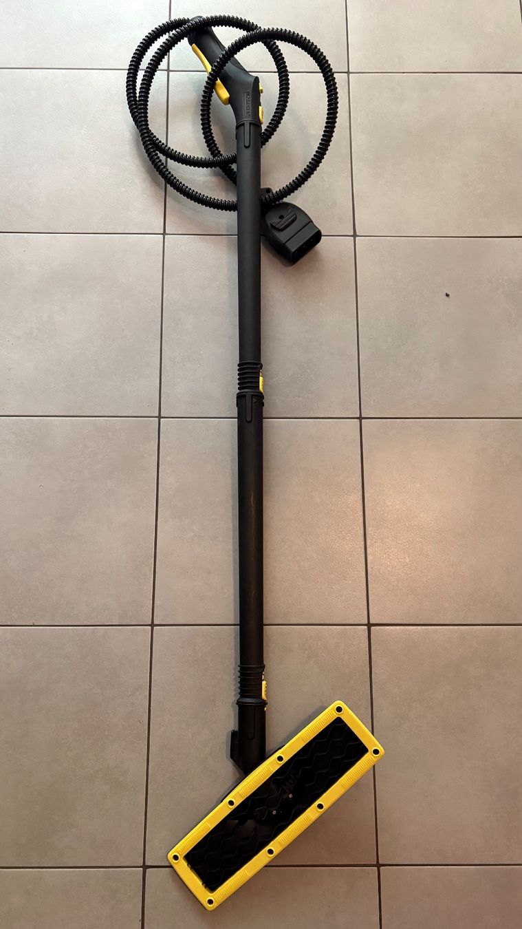Kärcher Pulitori a vapore: Kärcher SC5 EasyFix Dampfreiniger Bodendüse mit Stiel – Usato da Bern venduto da Erik_and_Son 3