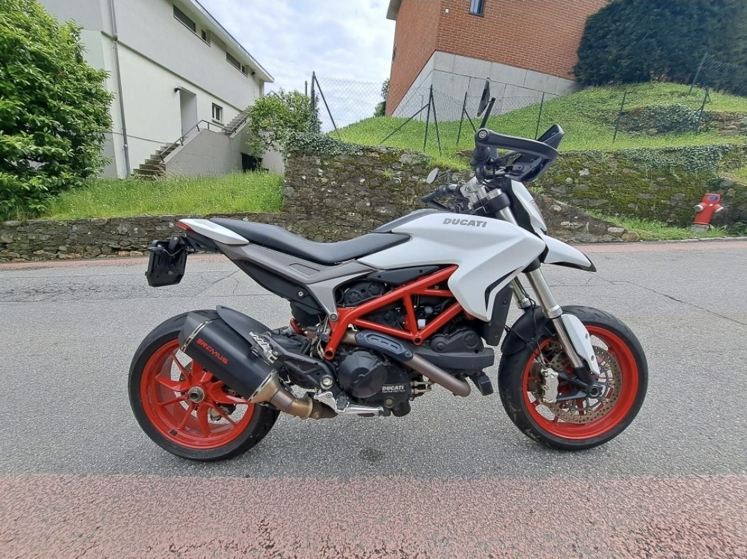 Ducati Strada: Ducati Hypermotard 939 – Usato da Gravesano venduto da Giusy.tta