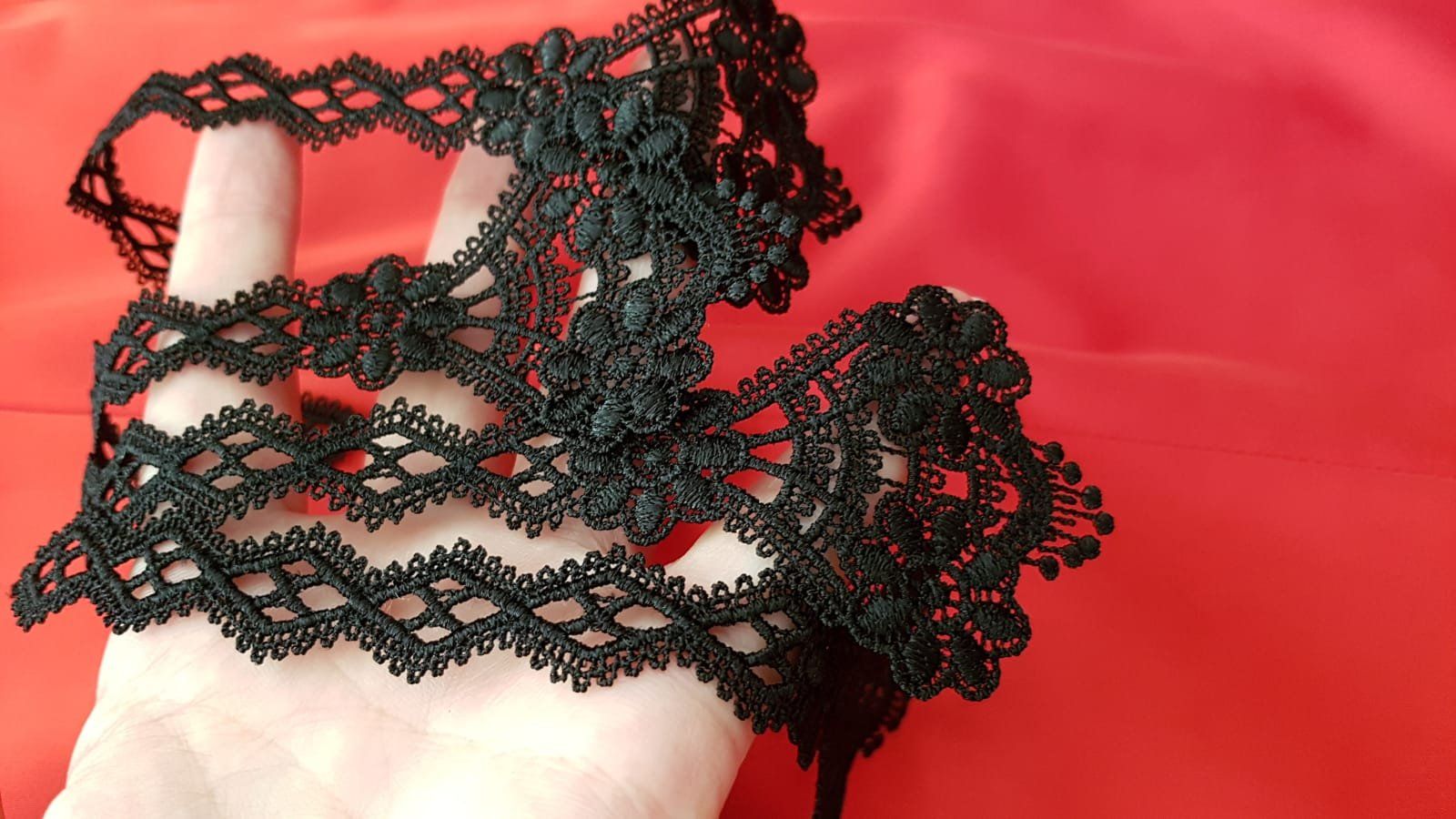 Tessuti: 4st. bestickte Spitzenapplikation schwarz. – Nuovo (secondo la descrizione) da Zürich venduto da 280_yc86