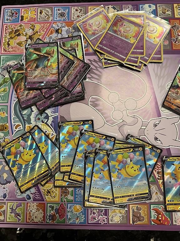 Pokémon Carte collezionabili: Pokemo Karten Celebrations und weiter Karten – Usato da Emmenbrücke venduto da paj_q8wx 1