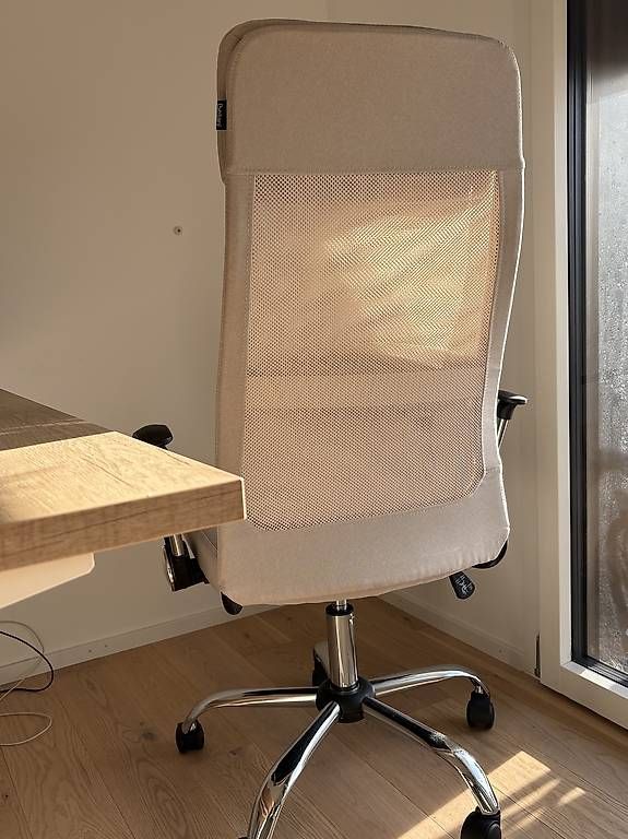 Stühle: Schöner Bürostuhl, beige – Neu und originalverpackt aus Aesch BL von sab_9j2z 2