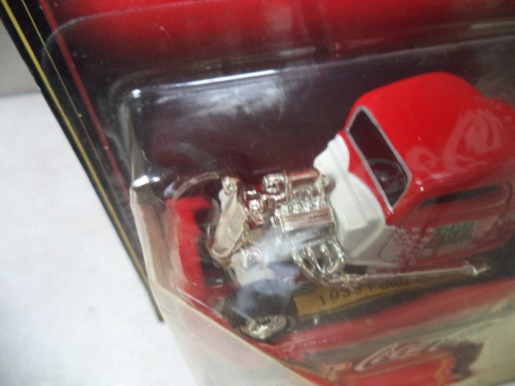 Modellini d'auto: MATCHBOX Coca Cola 1933 Ford Coupe – Nuovo e nell'imballaggio originale da Rieden AG venduto da Wirth03 2