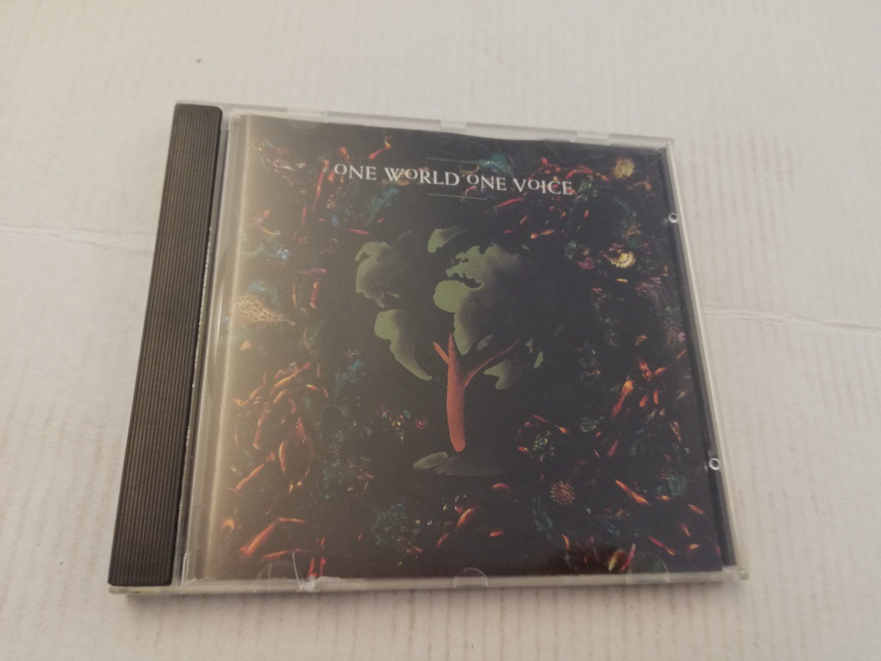 CD: VARIOUS ARTISTS - ONE WORLD ONE VOICE – Usato da Bern venduto da Vinylsound.ch
