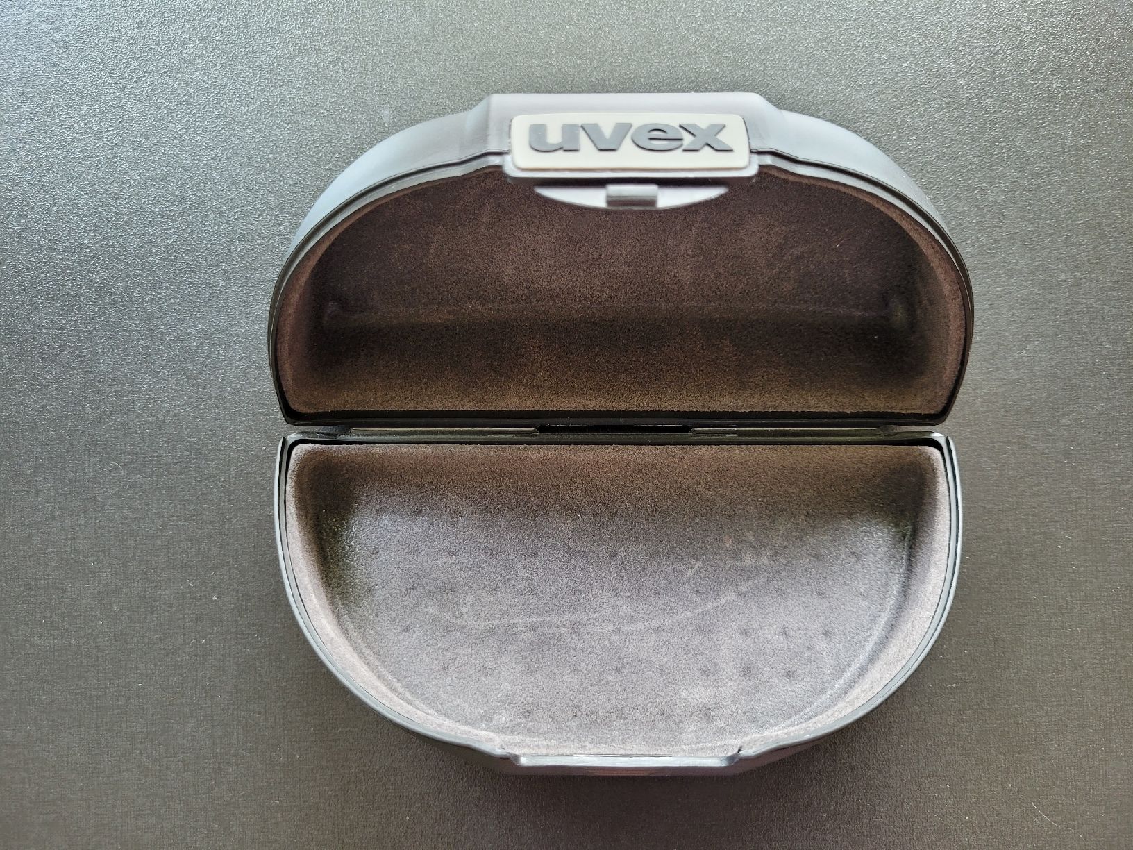 Sonstige Kleidung & Accessoires: Brillenetui "UVEX" – Neu (gemäss Beschreibung) aus Flims Waldhaus von cil_6n8t 1