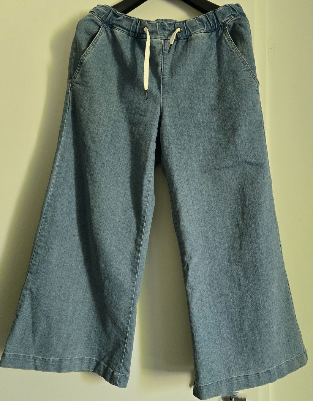 Jeans: Palazzo Jeans mit Gummizug – Usato da Bergdietikon venduto da ewa1005