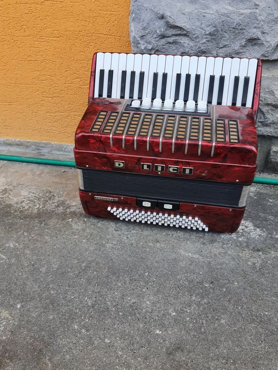 Accordéon (Gebraucht) in Pont-de-la-Morge für CHF 125 – nur Abholung ...