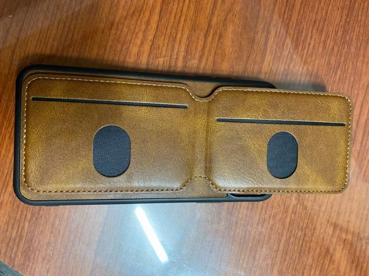 Apple Cover & Protezioni schermo: Brieftasche Leder mit Retro Klappe für Iphone 15 Plus – Nuovo e nell'imballaggio originale da Lausanne venduto da KUNKI-DESTOCK