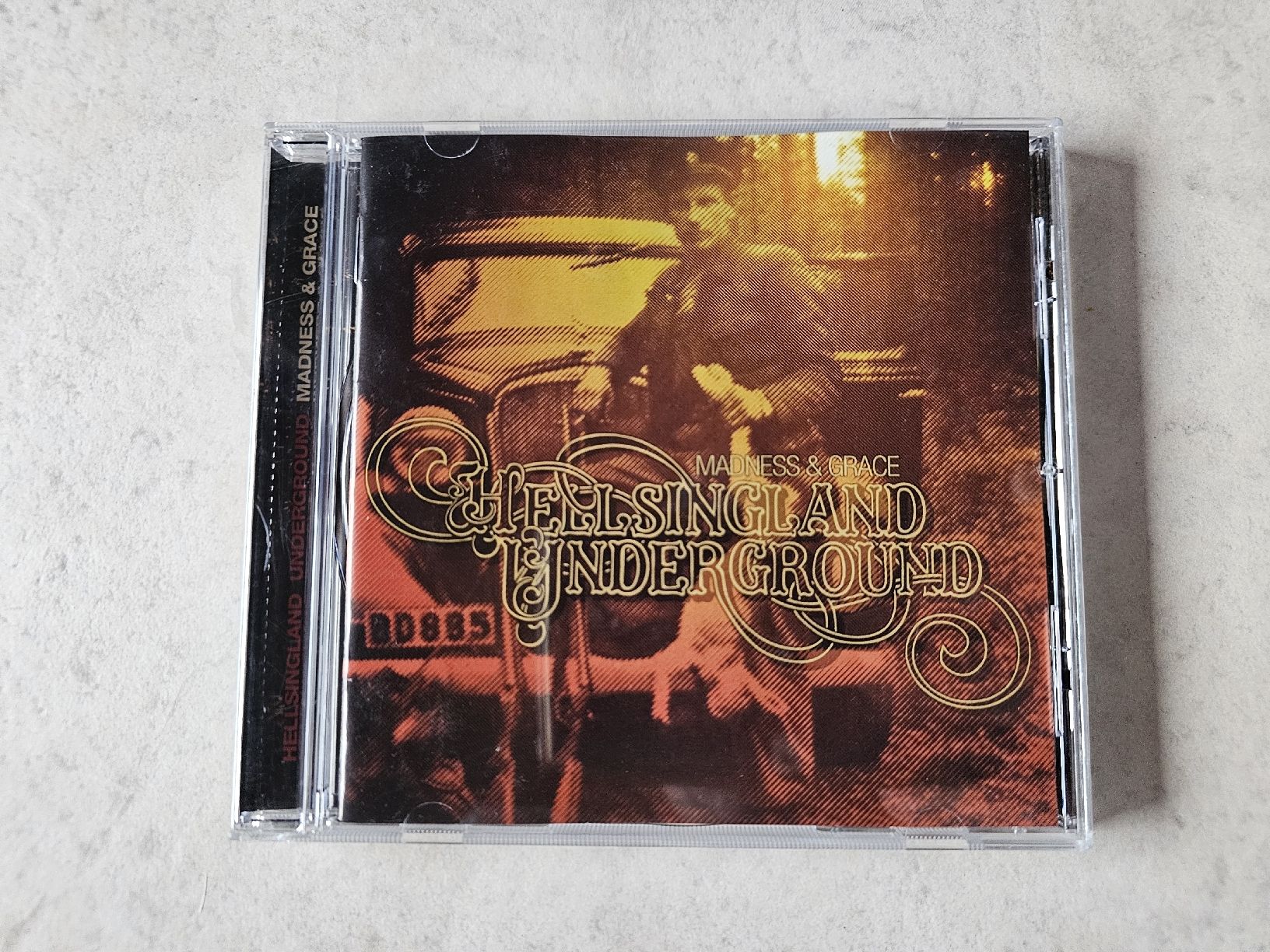 CD: Hellsingland Underground  -  Madness & Grace – Usato da Schneisingen venduto da backstore24