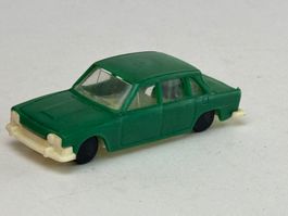 GB5- Triumph 2000 grün Made in England