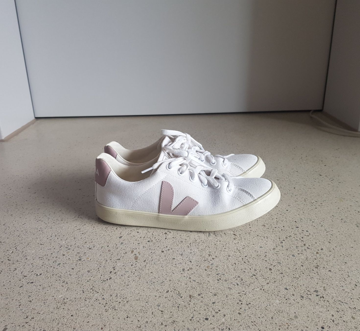 Veja Scarpe da donna: Veja Damen Sneaker Grösse 38 – Usato da Basel venduto da chien008
