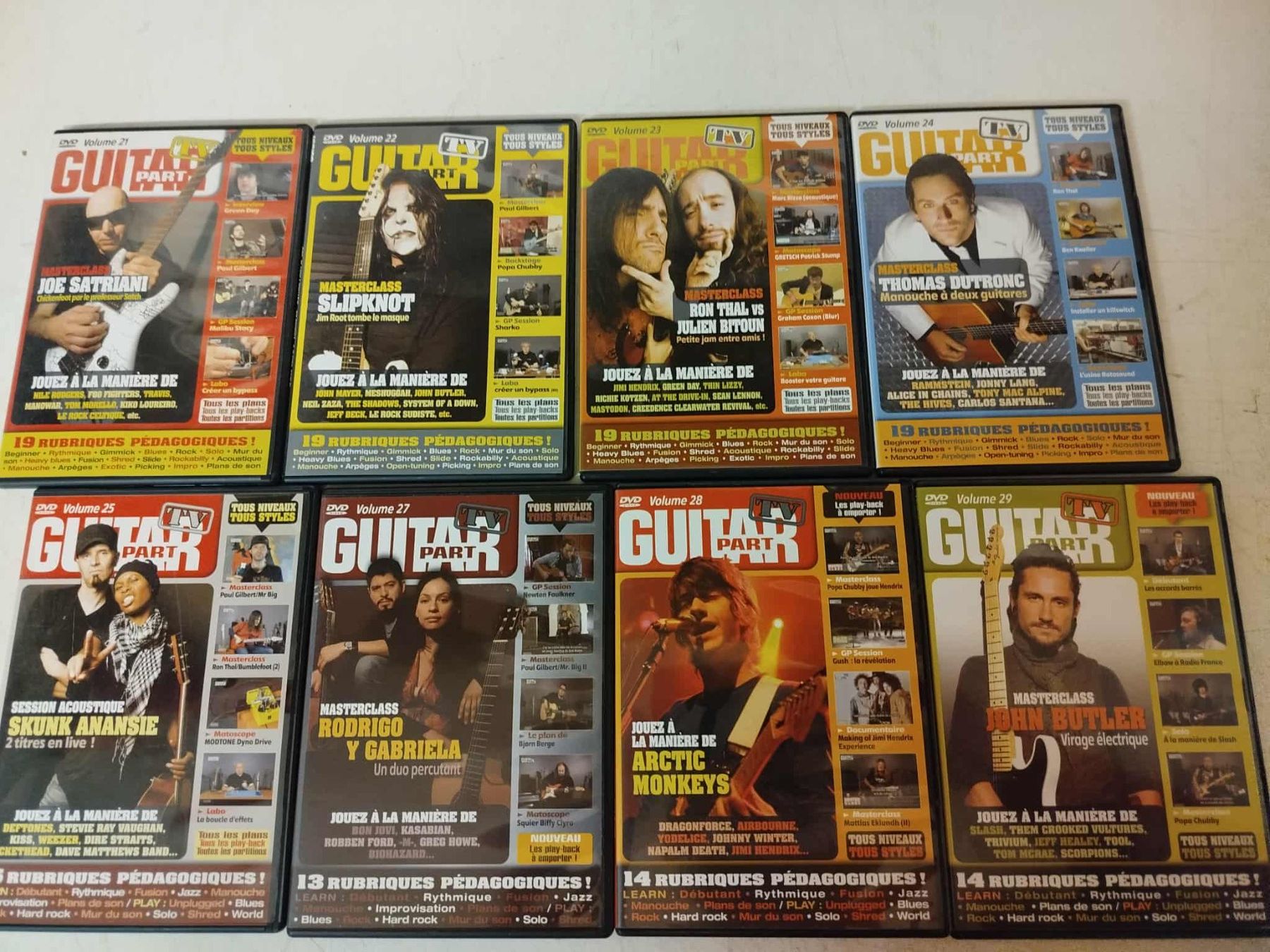 Tutti i DVDs: Dvd  pour apprendre la guitare – Usato da La Chaux-de-Fonds venduto da Emmaus2300CDF 7