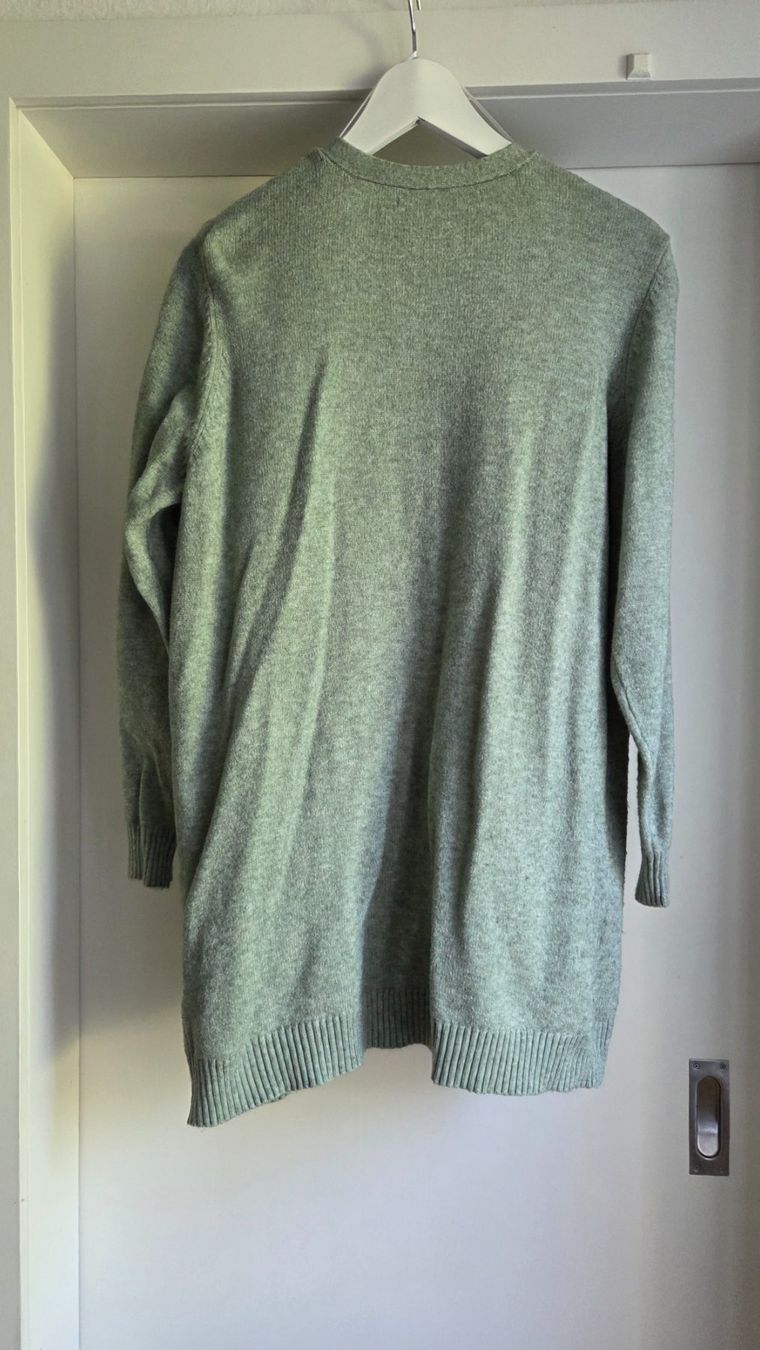 Only Giacche: Gemütliche Strickjacke Farbe Salbei, XL – Usato da Fislisbach venduto da Maieriisli25 3