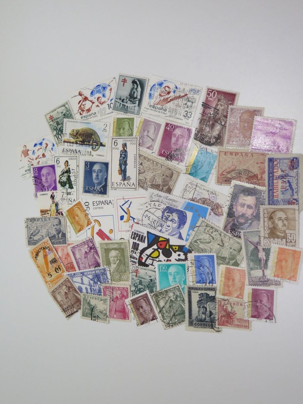 Tutti i francobolli: 50 MARKEN SPANIEN - ERHALT SIEHE SCAN - I63 – Usato da Losone venduto da EM2019