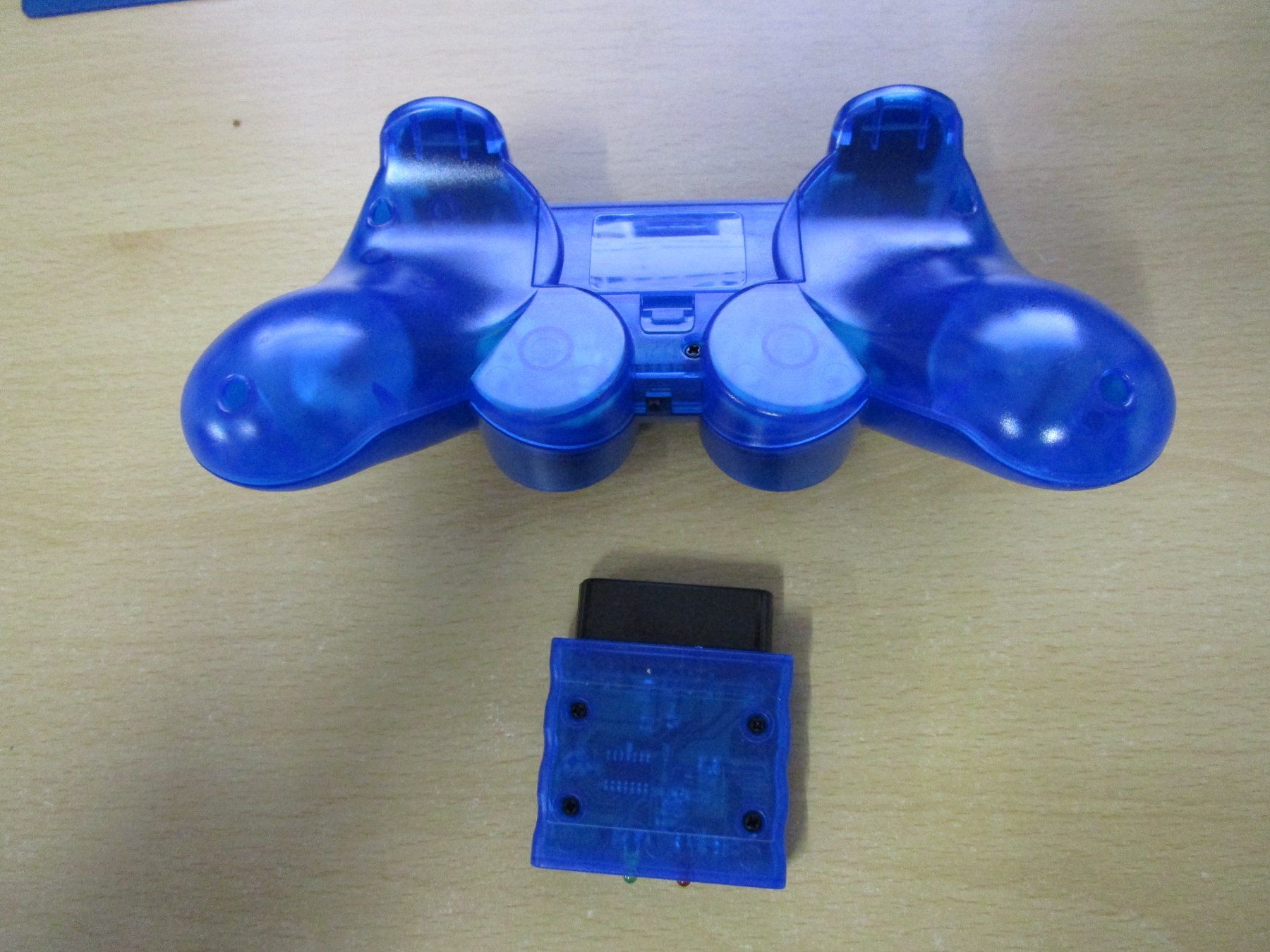 Controller: Playstation 2 Wireless Controller -clear blue - NEUWARE PS2 – Nuovo (secondo la descrizione) da Goldau venduto da agestuffer 2